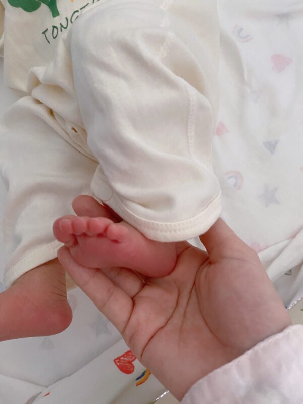 40周整的兔宝宝，顺产➕侧切